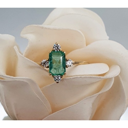 SORTIJA ORO 18 KT. ESMERALDA