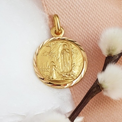 MEDALLA DE ORO V. DE LOURDES