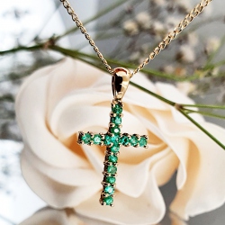 CRUZ ORO 18 KT. ESMERALDAS