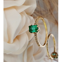 SORTIJA ORO 18 KT. ESMERALDA