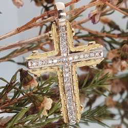 CRUZ ORO 18 KT. BRILLANTES