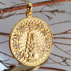 MEDALLA VIRGEN ROCIO PLATA CON BAÑO EN ORO 18 KT.