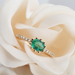 SORTIJA ORO 18 KT. ESMERALDA